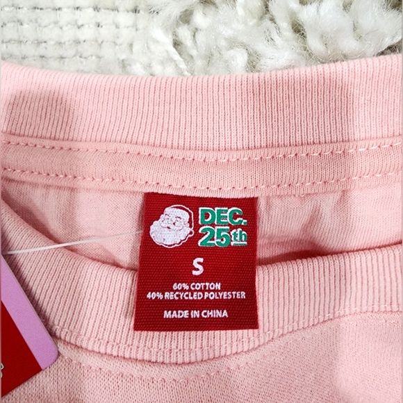 🆕️🎄Womens Small, Dancing Santa pink Sweater Christmas - Picture 3 of 3